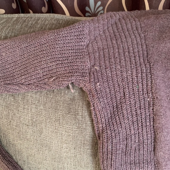 American Eagle Outfitters Women’s Sweater Size Small - Picture 2 of 3